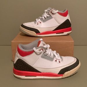 Jordan 3 Fire Red